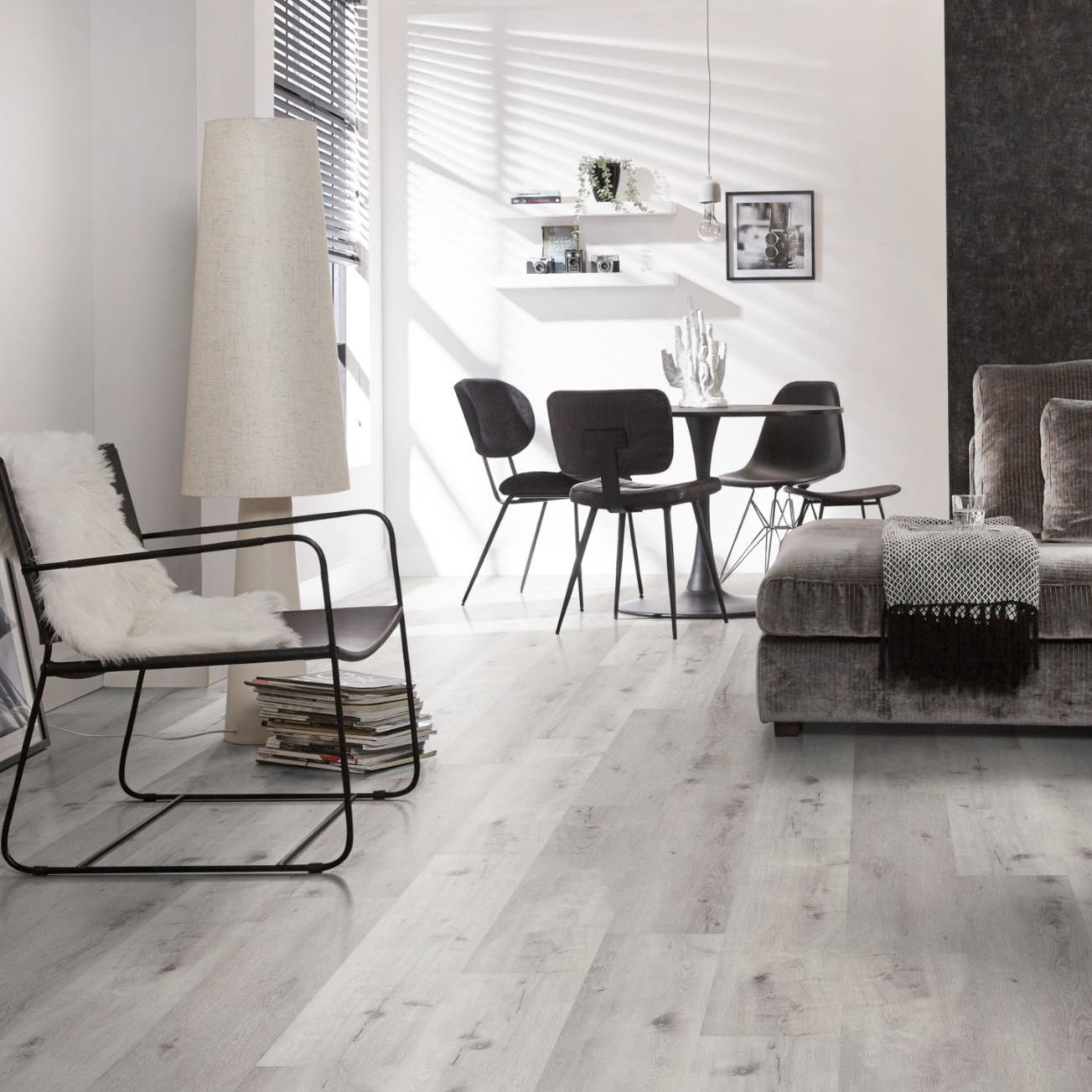 Essenzo Light Grey Dryback