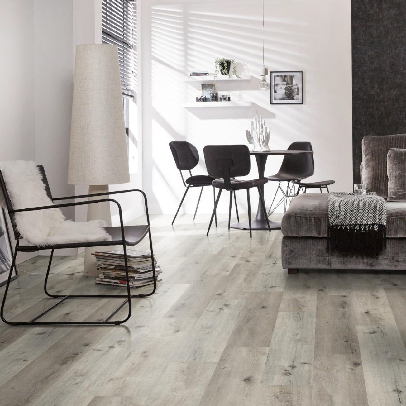 Essenzo SRC Click Smoky