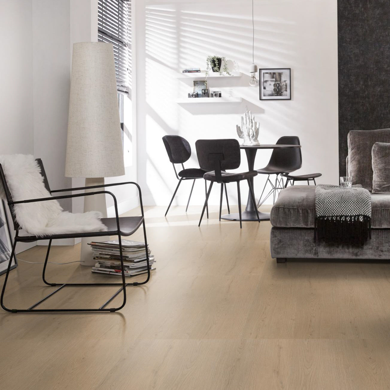 Venera Natural Oak Dryback